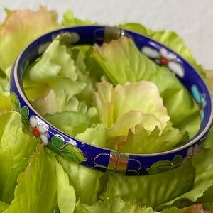 Vintage Cloisonné Floral Motif Hinged Bangle Bracelet Cobalt Blue, White & Green